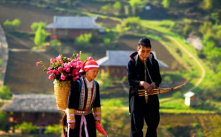 SAPA 2 DAYS / 1 NIGHT BY BUS / HOMESTAY