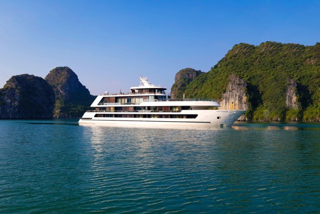 TOUR DU THUYỀN STELLAR OF THE SEAS VỊNH LAN HẠ 3 NGÀY