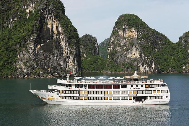 TOUR 2 NGÀY NGỦ TÀU STAR LIGHT HẠ LONG