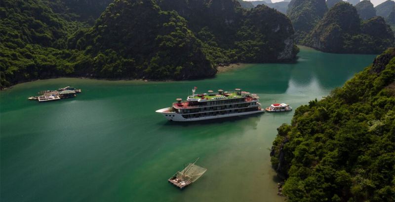 TOUR 2 NGÀY TÀU DORA VỊNH LAN HẠ