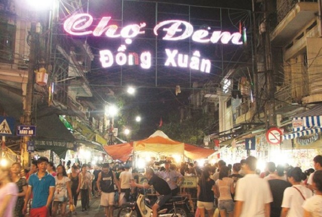 Dong Xuan market in Hanoi