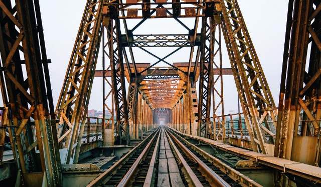 Long Biên Bridge in Hanoi